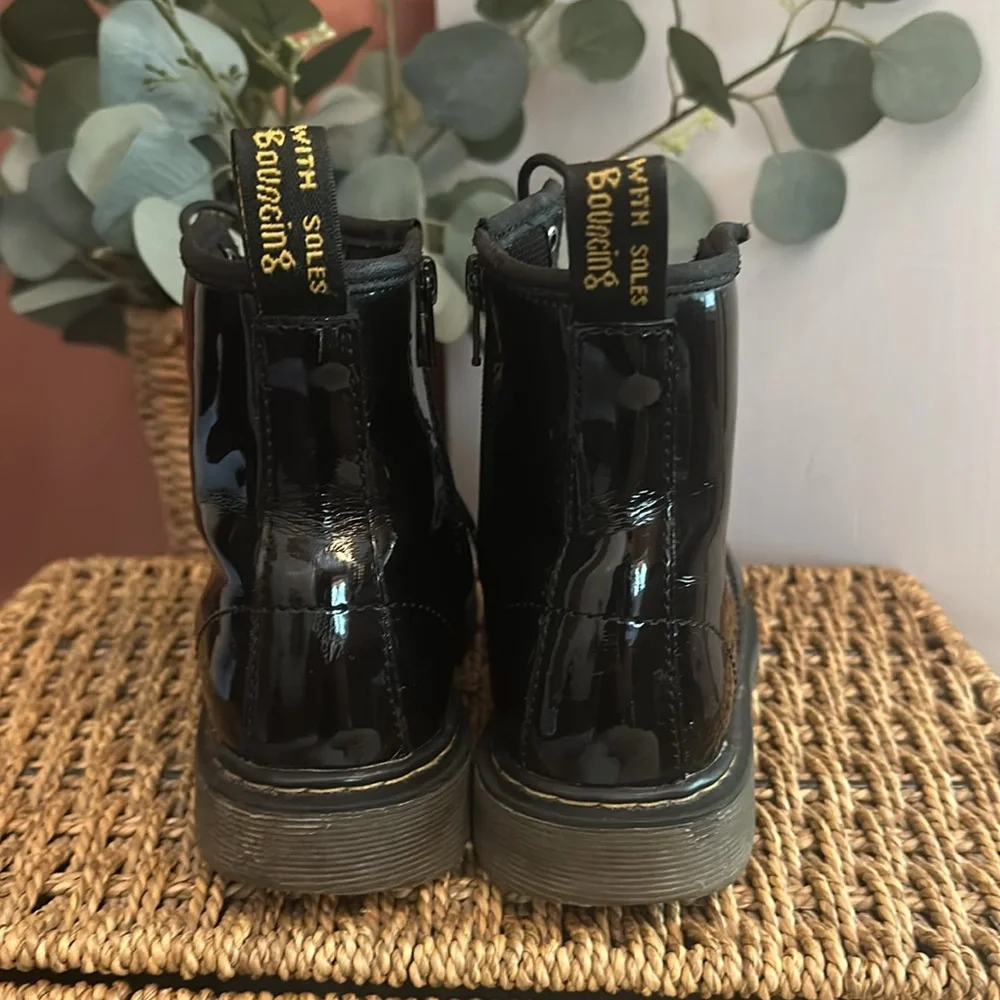 Dr. Martens Youth 1460 Delaney patent leather Black Lace-Up zipper 3 Boots